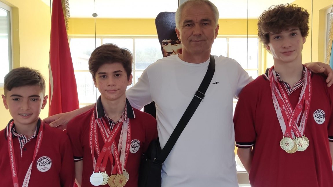 Anadolu Yıldızlar Ligi Yüzme Turnuvası (Kırklareli) Yarı finallerinden Madalyaları Topladık!
