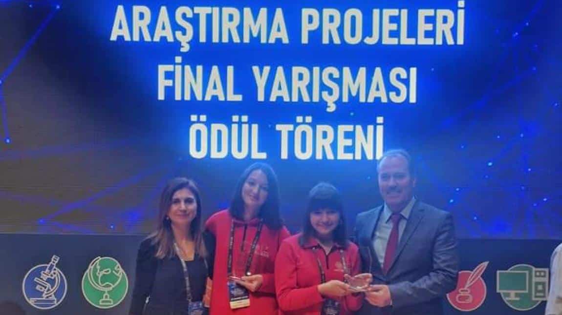 16.TÜBİTAK 2204-B Ortaokul Öğrencileri Araştırma Projeleri Finalinde Matematik Alanında Türkiye Birinciliği 